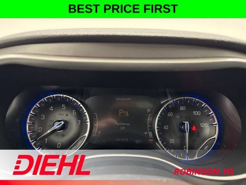 New 2027 Chrysler Pacifica Select w/ Family Tech Group FWD image 33