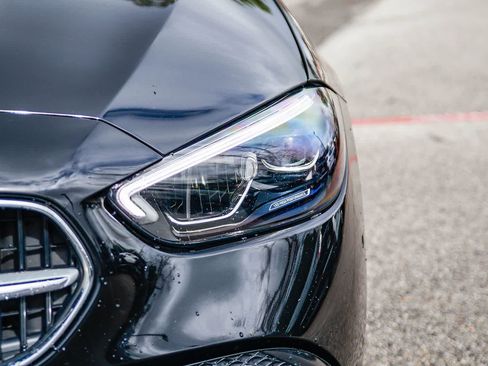 Used 2025 Mercedes-Benz C 300 4MATIC Sedan image 10