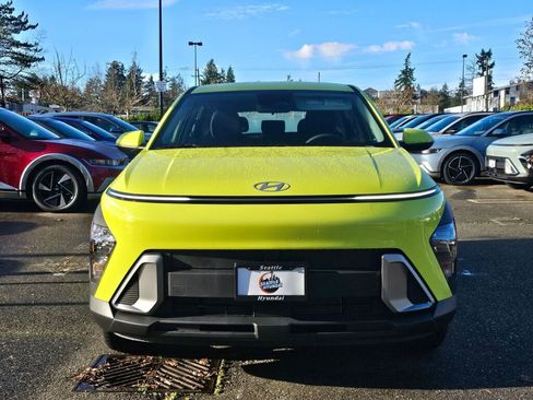 New 2026 Hyundai Kona SE image 2