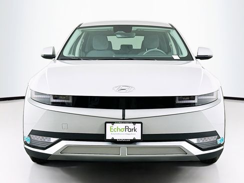 Used 2024 Hyundai Ioniq 5 SE image 2