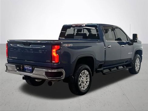 Used 2025 Chevrolet Silverado 3500 LTZ w/ LTZ Convenience Package AWD/4WD image 10