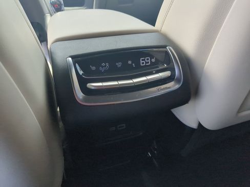 Certified 2024 Cadillac XT6 Sport AWD/4WD image 20