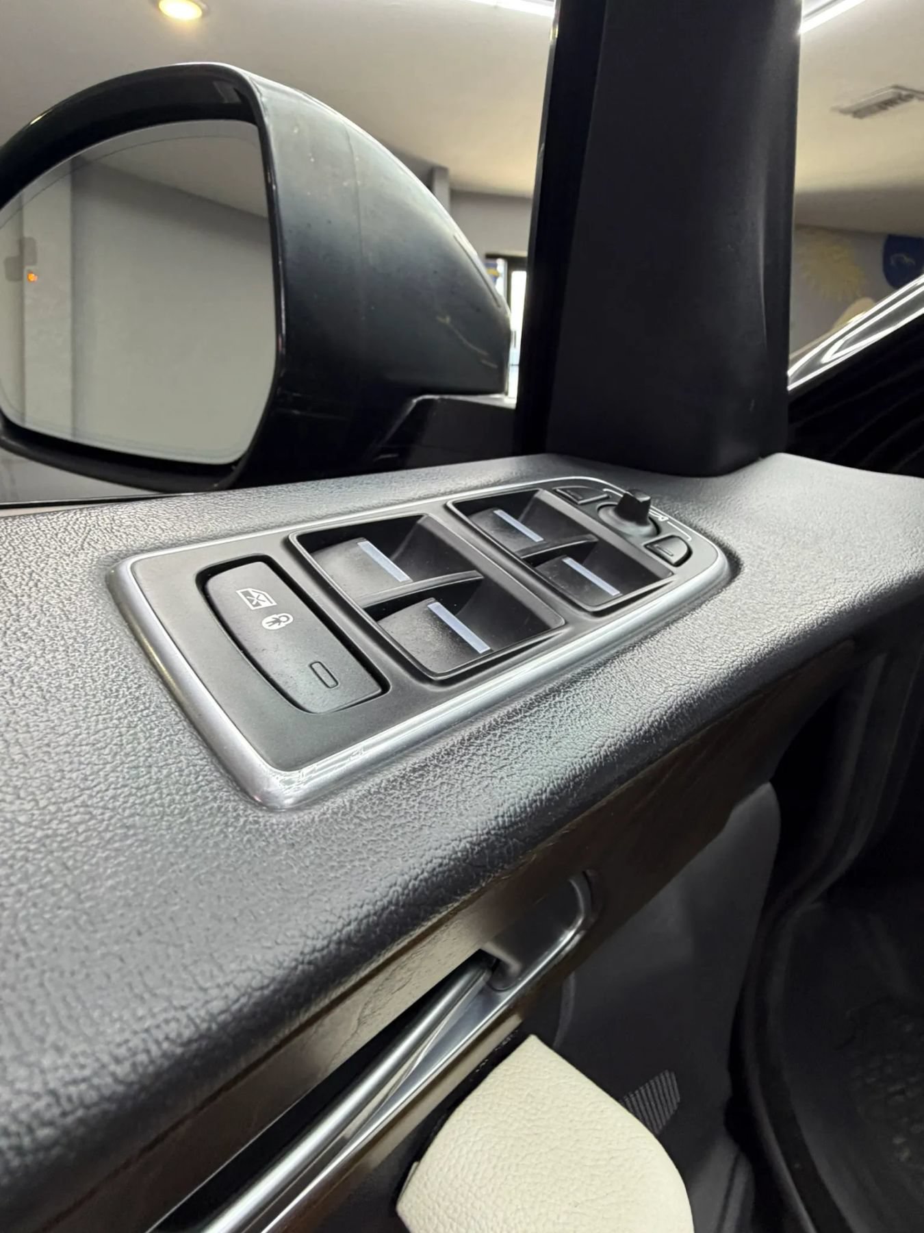 Used 2018 Jaguar F-PACE R-Sport AWD/4WD image 10