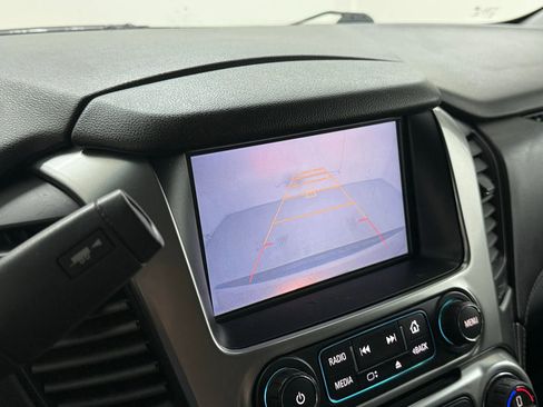 Used 2015 Chevrolet Suburban LT image 31