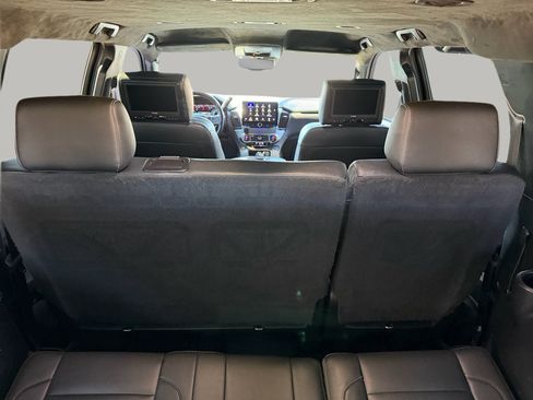 Used 2020 Chevrolet Suburban LT image 27