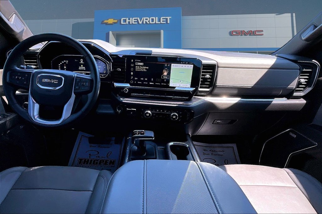 Used 2023 GMC Sierra 1500 SLT AWD/4WD image 8
