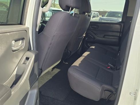Used 2025 Nissan Frontier S w/ S Utility Package image 9
