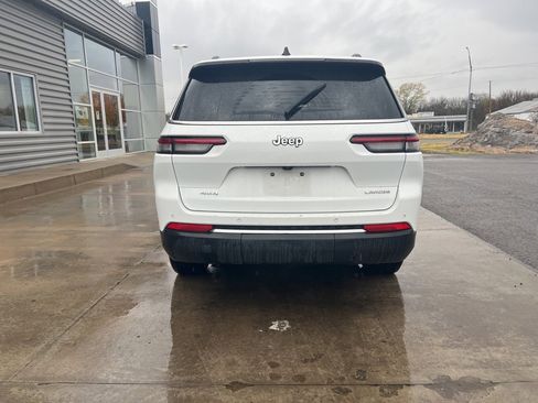 Used 2023 Jeep Grand Cherokee L Laredo image 6