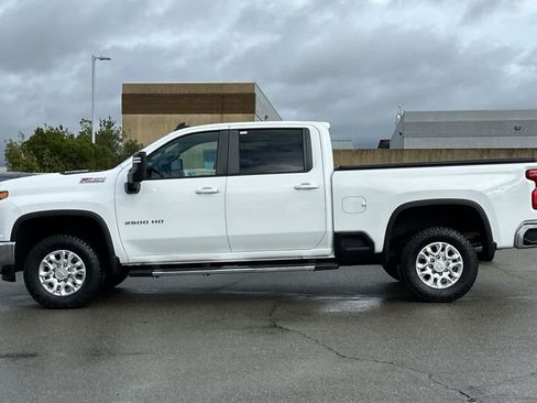 Used 2023 Chevrolet Silverado 2500 LT w/ Convenience Package image 9