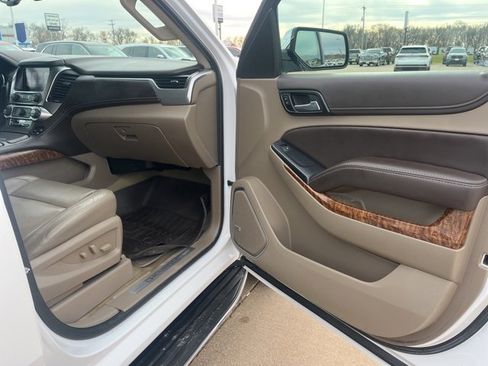 Used 2017 Chevrolet Suburban Premier image 60