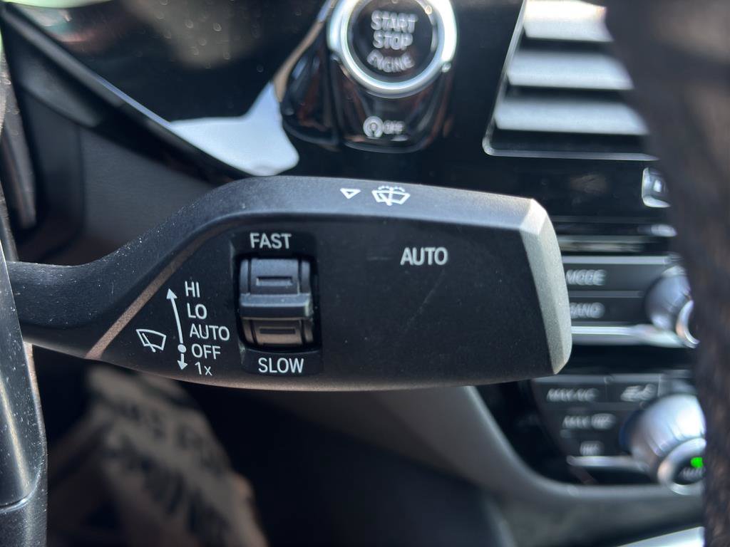 Used 2022 BMW 530i xDrive w/ Premium Package AWD/4WD image 11