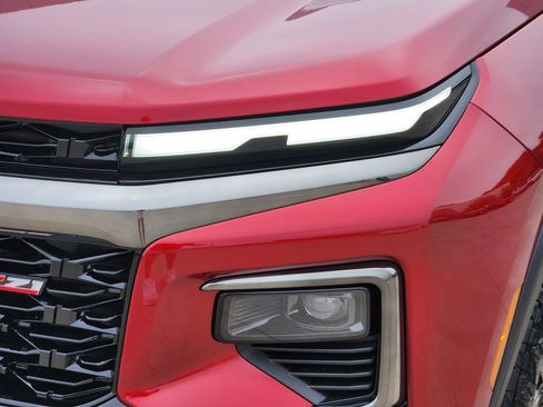 New 2026 Chevrolet Traverse Z71 w/ Driver Confidence Package AWD/4WD image 9