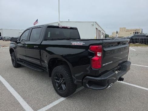 Used 2026 Chevrolet Silverado 1500 Custom Trail Boss AWD/4WD image 3