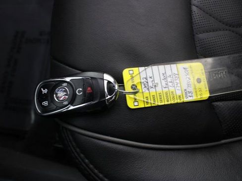 Used 2022 Buick Enclave Avenir w/ Avenir Technology Package image 9