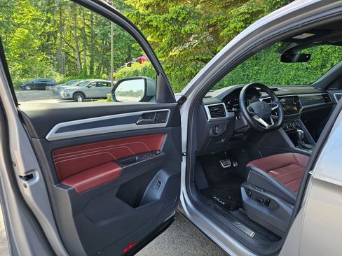 Used 2022 Volkswagen Atlas Cross Sport SEL Premium R-Line AWD/4WD image 21