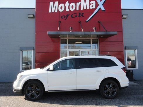 Used 2019 Dodge Journey Crossroad AWD/4WD image 5