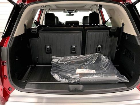 New 2025 Nissan Pathfinder Platinum w/ Cargo Package image 38