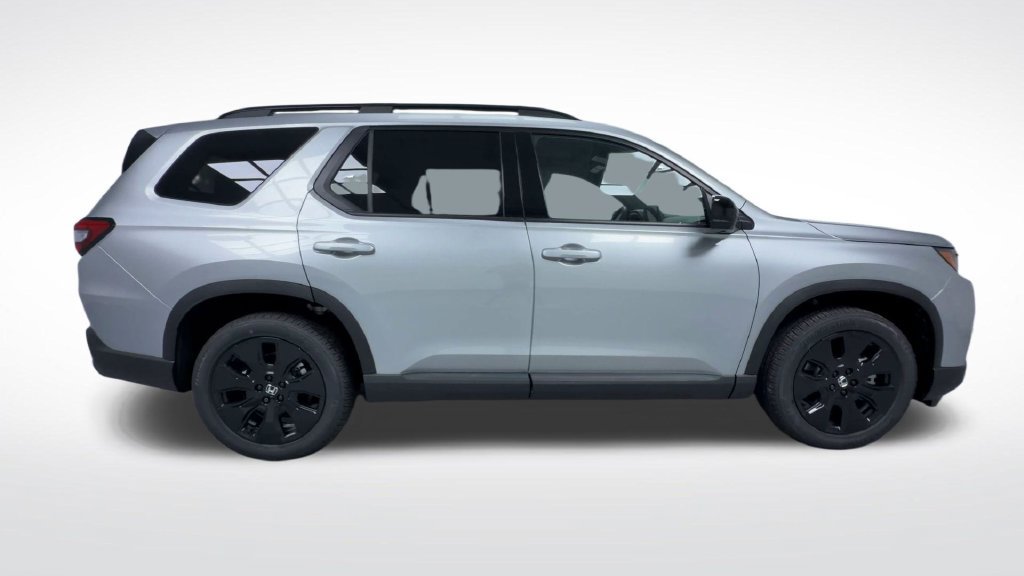 New 2026 Honda Pilot Black Edition image 9
