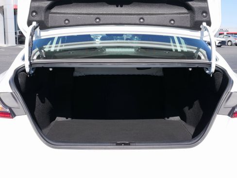 Used 2025 Toyota Camry LE image 13