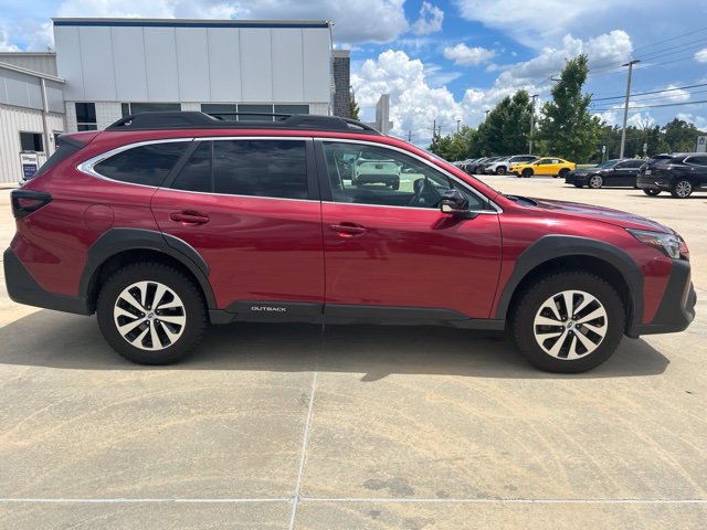 Used 2024 Subaru Outback Premium AWD/4WD image 3