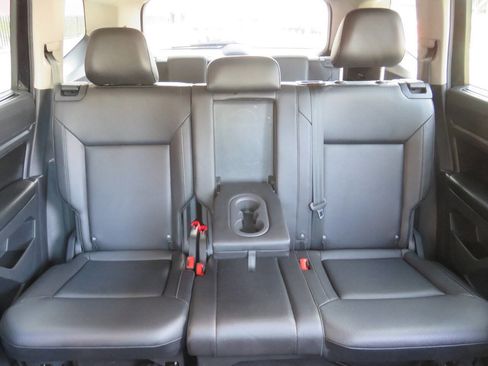 Used 2018 Volkswagen Atlas SE image 23