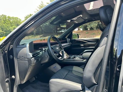 Used 2025 Cadillac Escalade IQ Sport 1 AWD/4WD image 43
