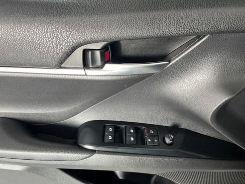 Used 2020 Toyota Camry SE FWD image 49