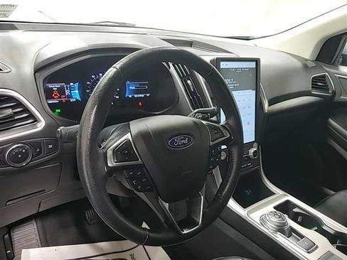 Used 2024 Ford Edge SEL AWD/4WD image 5