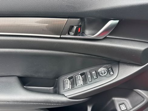 Used 2022 Honda Accord Sport image 12
