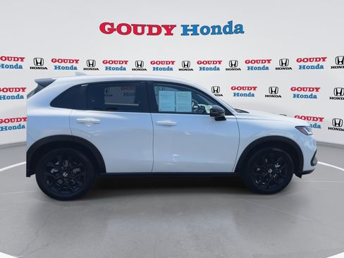 Certified 2024 Honda HR-V Sport image 9