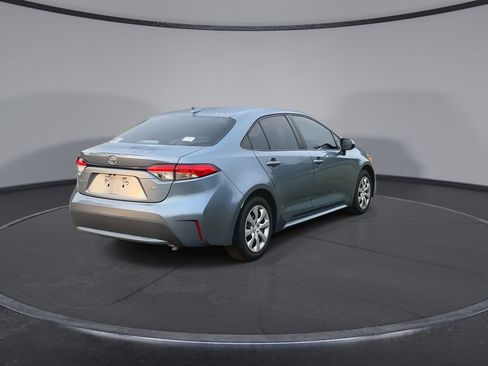 Used 2022 Toyota Corolla LE FWD image 8
