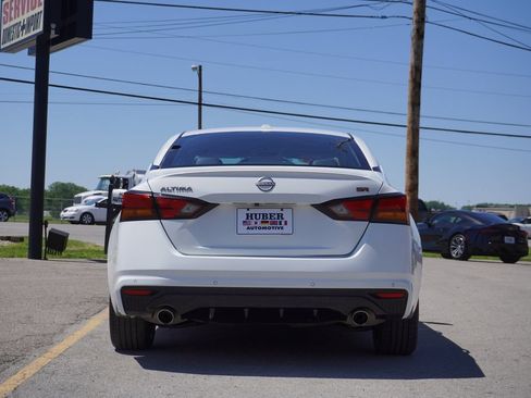 Used 2024 Nissan Altima 2.5 SR FWD image 6
