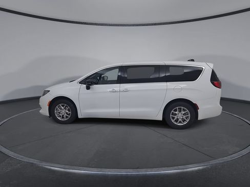 New 2027 Chrysler Pacifica LX FWD image 8