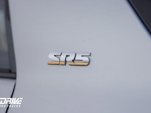 Used 2022 Toyota 4Runner SR5 Premium image 15