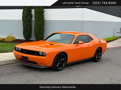 Used 2014 Dodge Challenger R/T w/ Blacktop Package RWD image 1