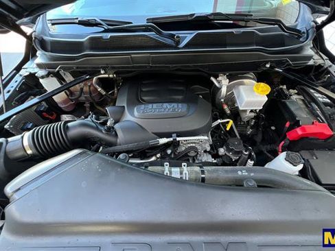 Used 2024 RAM 2500 Big Horn w/ Sport Appearance Package image 23