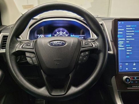 Used 2021 Ford Edge SE image 22