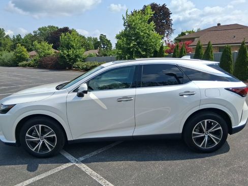Used 2024 Lexus RX 350h w/ Cold Area Package AWD/4WD image 2