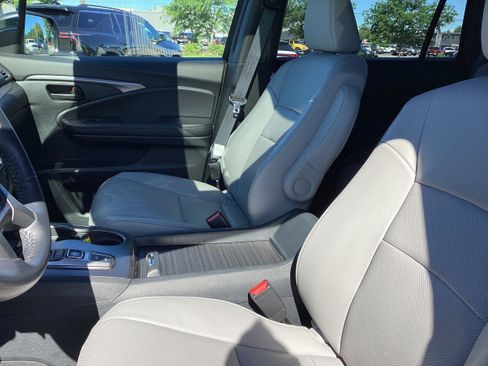 Used 2023 Honda Passport EX-L image 12