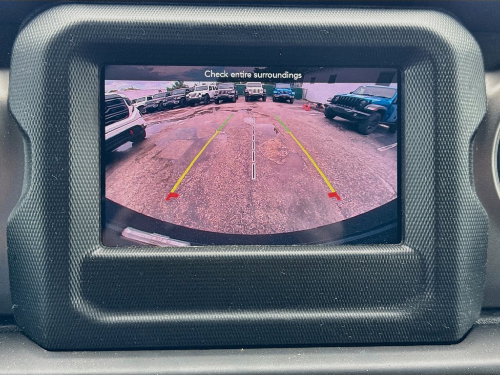Certified 2022 Jeep Wrangler Sport AWD/4WD image 15