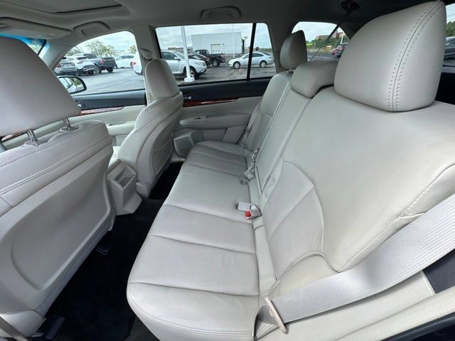 Used 2012 Subaru Outback 2.5i Limited AWD/4WD image 11