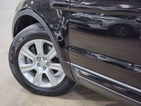 Used 2016 Land Rover Range Rover Evoque SE Premium image 24