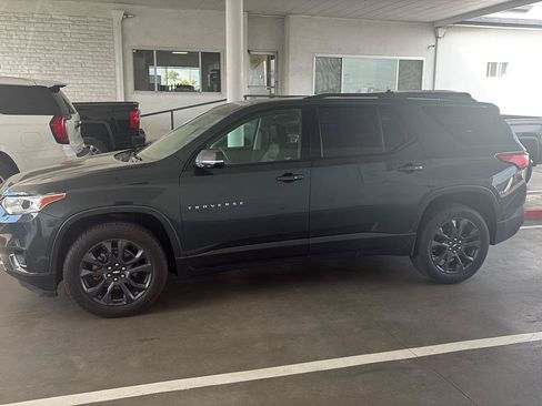 Used 2020 Chevrolet Traverse RS FWD image 2