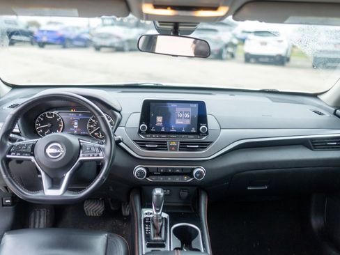 Used 2024 Nissan Altima 2.5 SR image 32