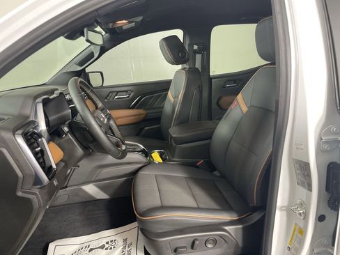 Used 2025 GMC Canyon AT4 image 19