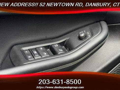 Used 2023 Jeep Grand Cherokee L Limited AWD/4WD image 11