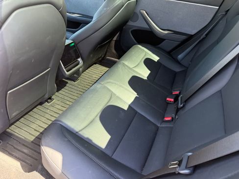 Used 2025 Tesla Model 3 Long Range RWD image 9