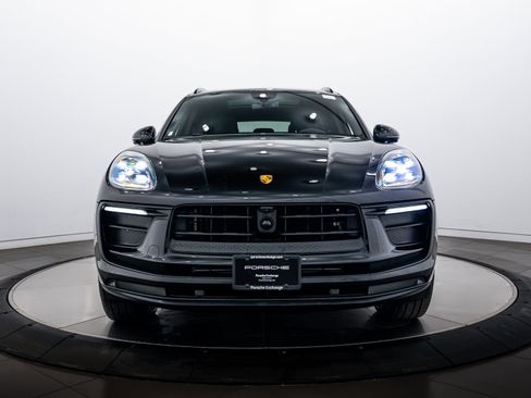 Certified 2026 Porsche Macan image 10