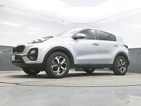 Used 2020 Kia Sportage LX AWD/4WD image 35