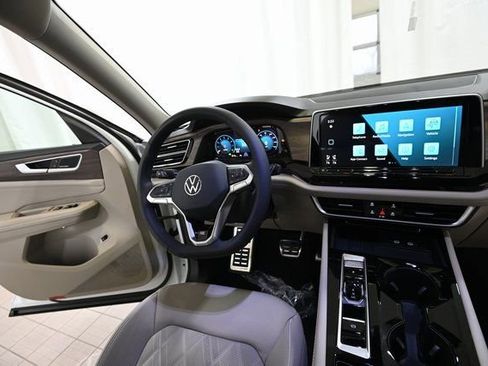 New 2026 Volkswagen Atlas SEL Premium R-Line AWD/4WD image 33